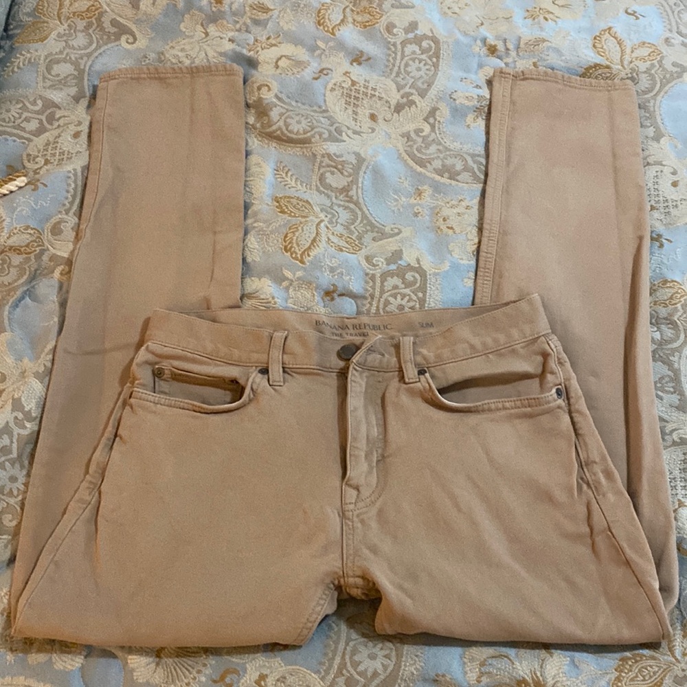 Banana Republic men’s Traveler khaki slim fit size 30x32